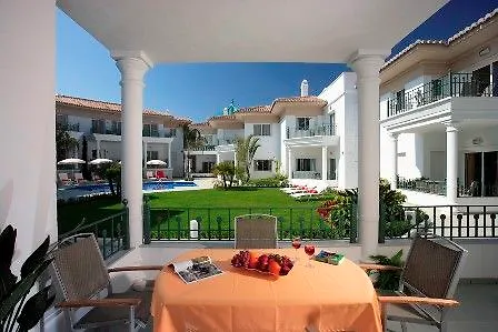 Marina Turquesa Нерха